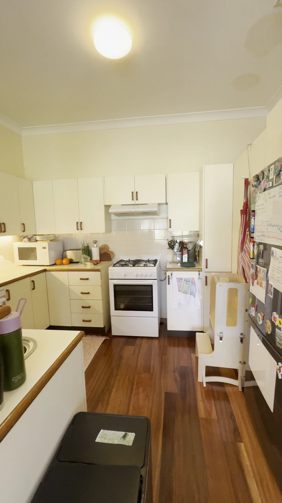The old laminate U-shaped kitchen before the design